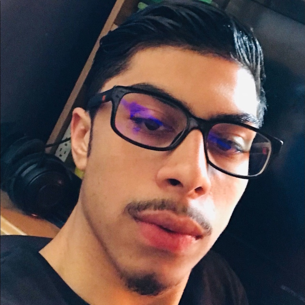 Meet your Posher, Carlos
